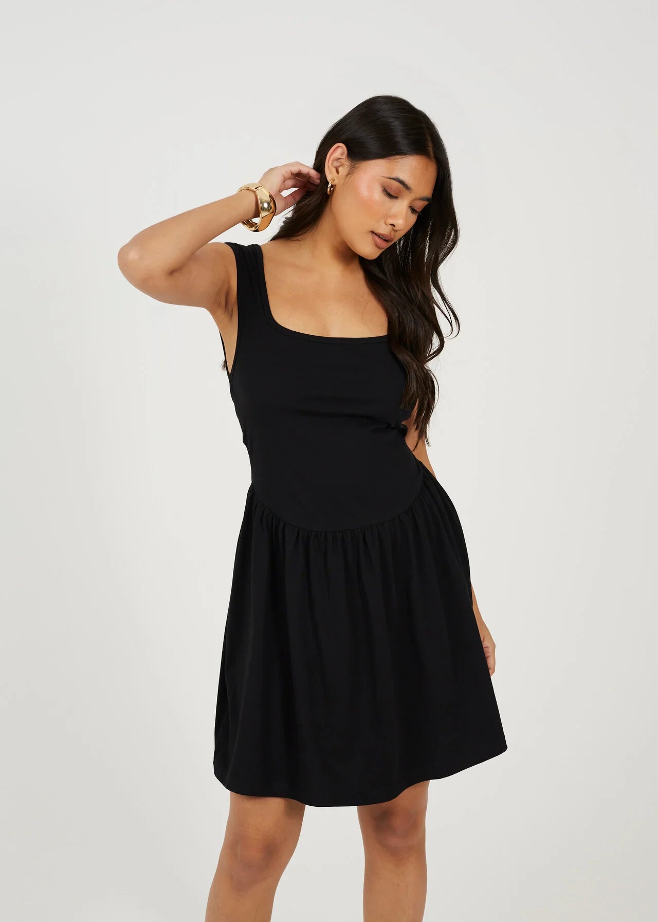 JERSEY SCOOP NECK MINI DRESS