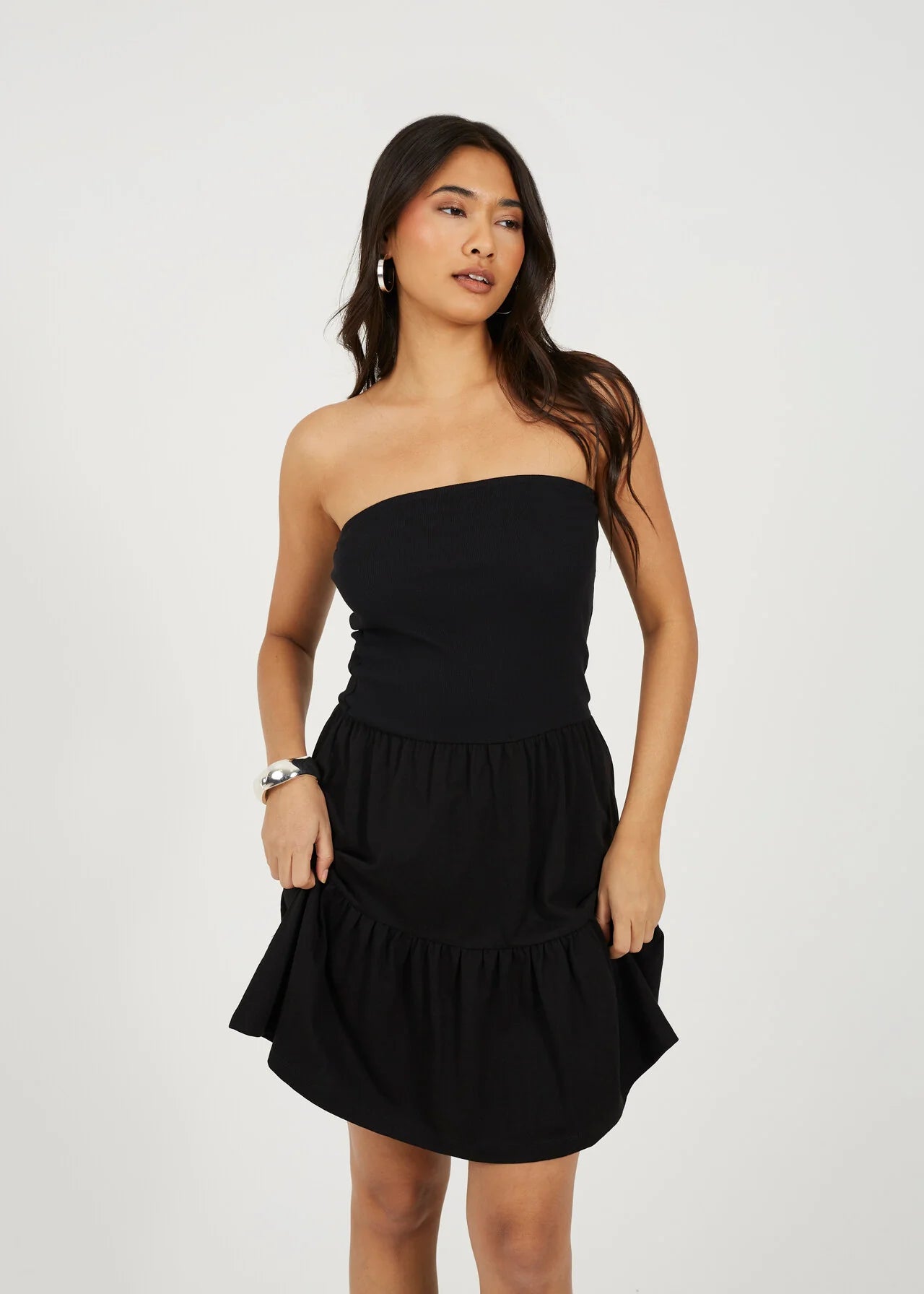 JERSEY TIERRED STRAPLESS MINI DRESS