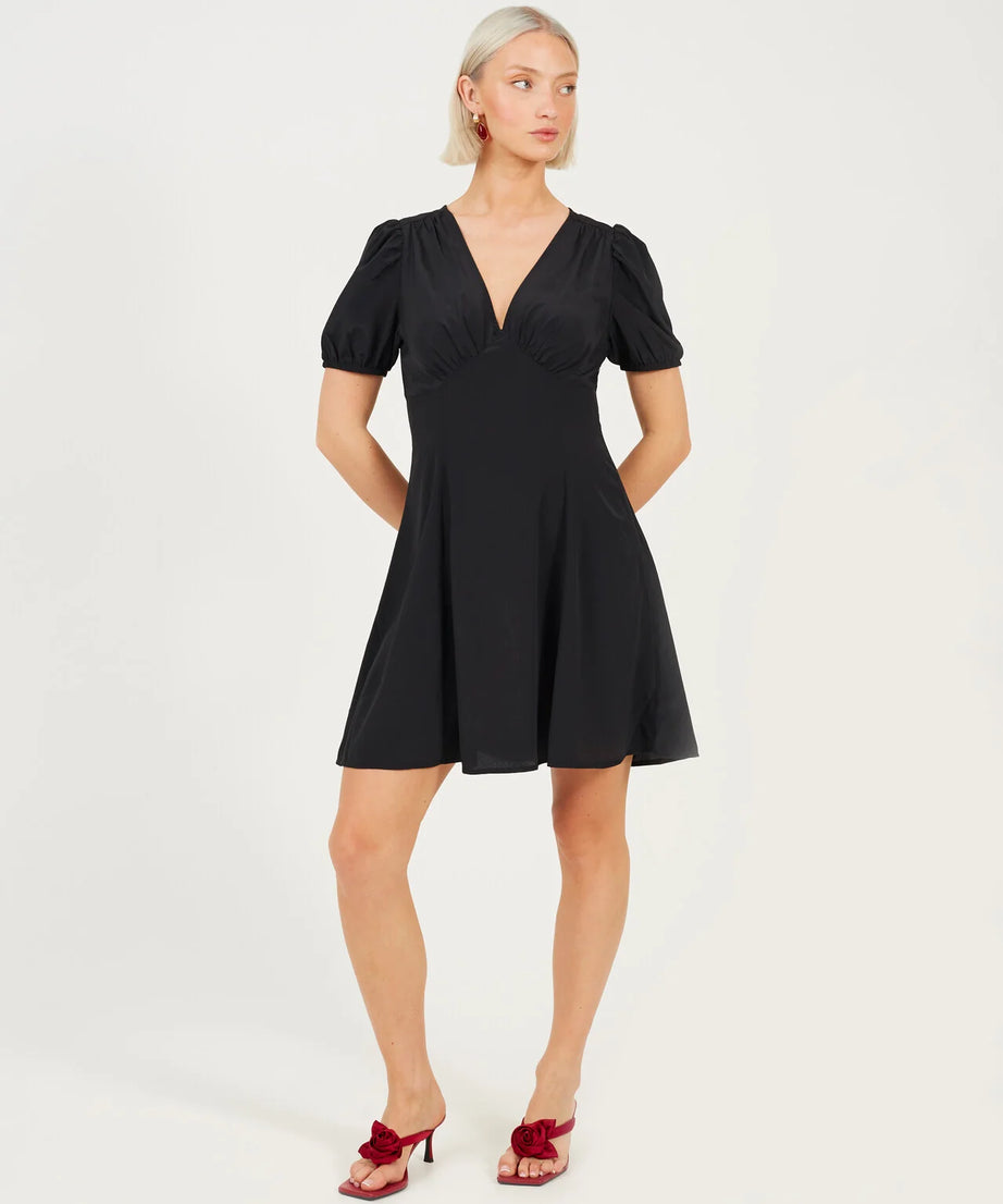 V-NECK SHORT SLEEVE MINI DRESS