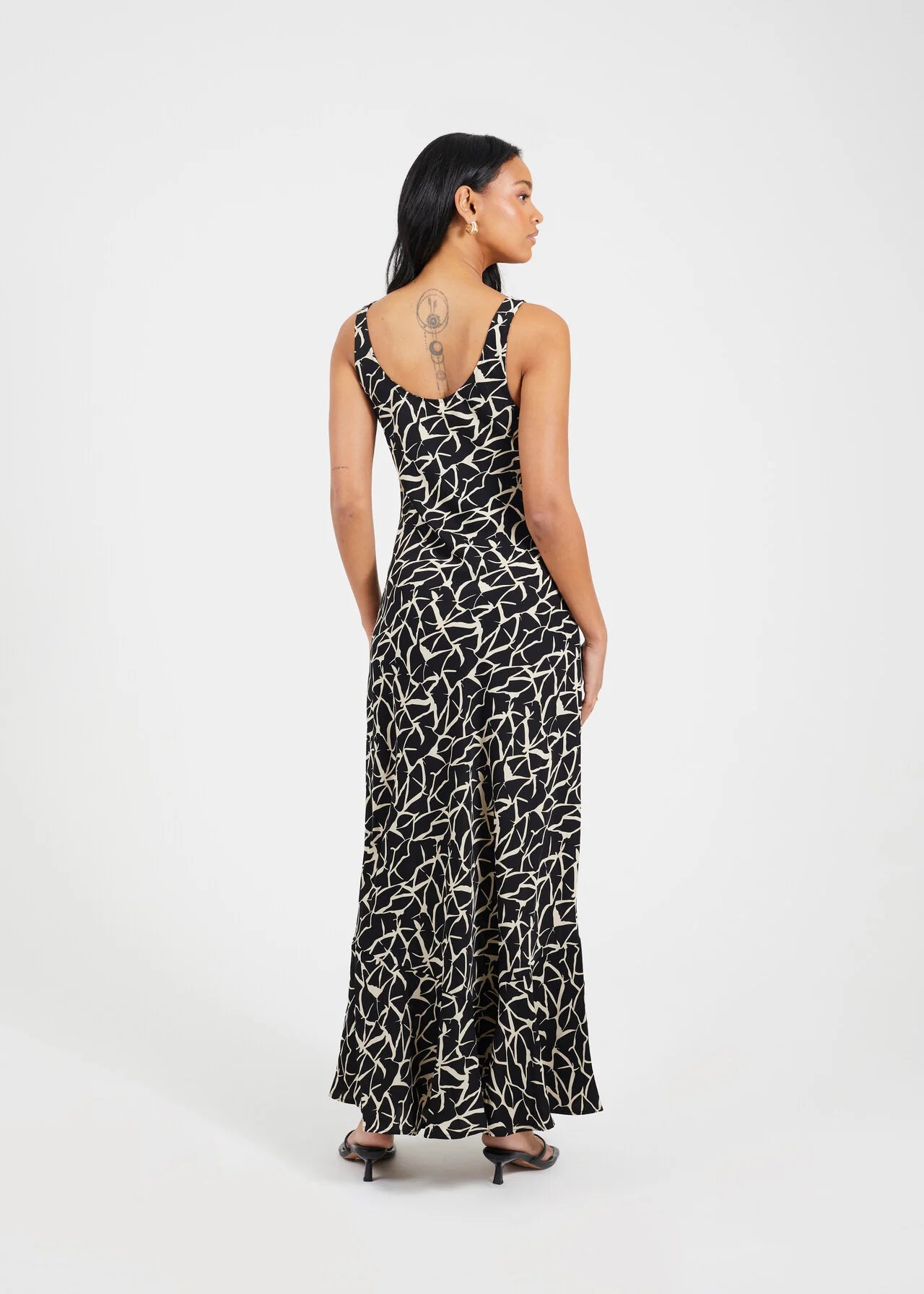 SCOOP NECK MAXI BIAS CUT ABSTRACT FLORAL PRINT DRESS, BLACK/WHITE