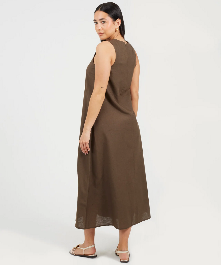 Brave Soul Panelled Crew Neck Maxi Dress – Truffle | Women’s Dress