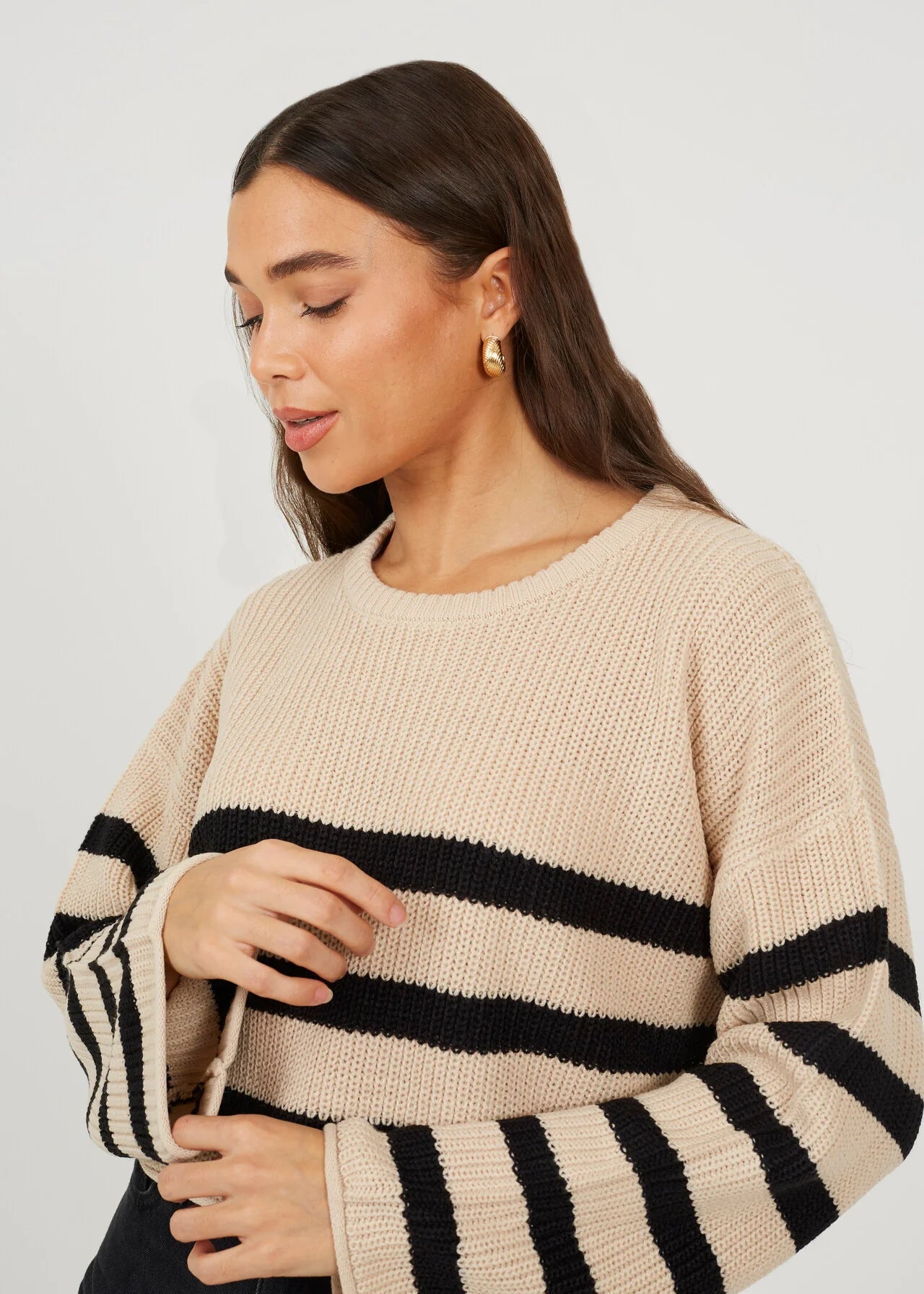 CROPPED STRIPED RELAXED FIT JUMPER, BEIGE/WHITE