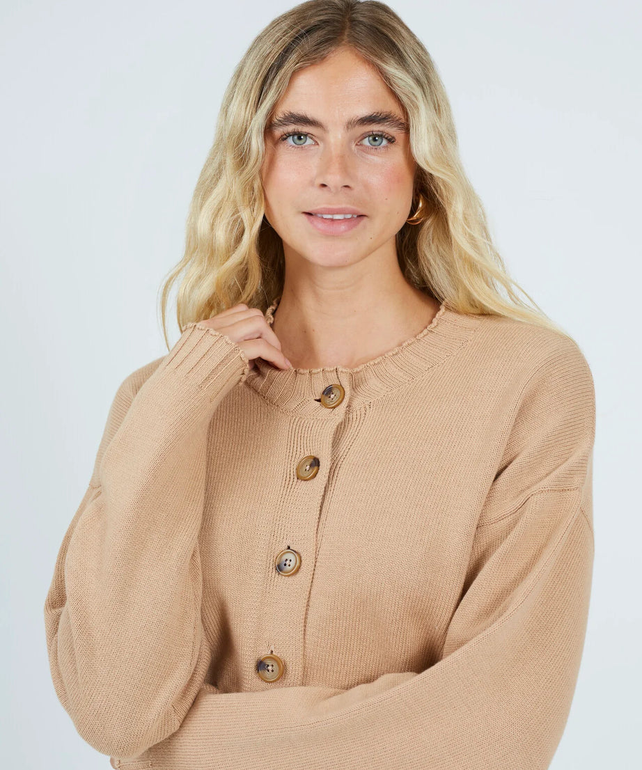 BOXY CREW NECK CARDIGAN, CAMEL