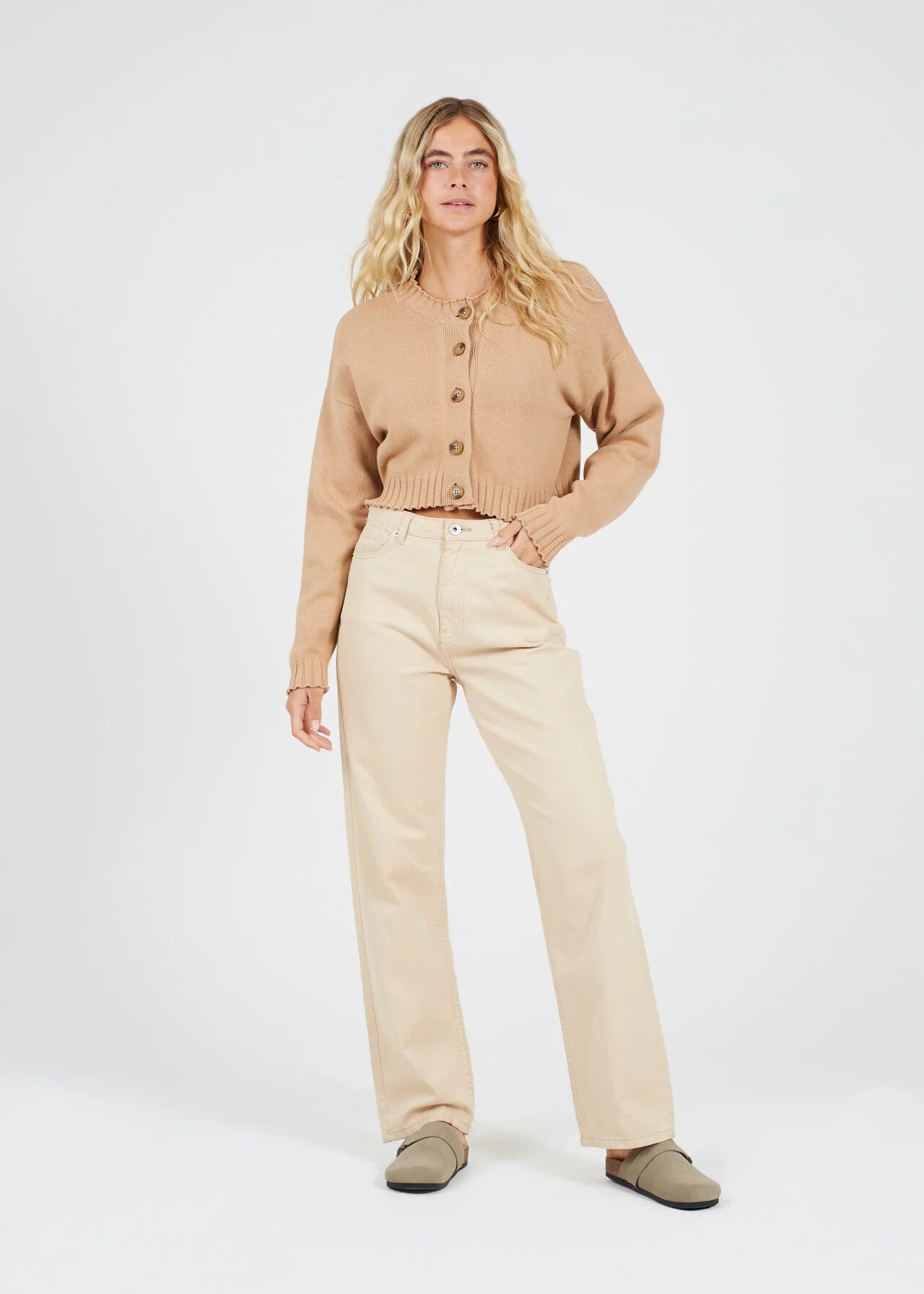 BOXY CREW NECK CARDIGAN, CAMEL