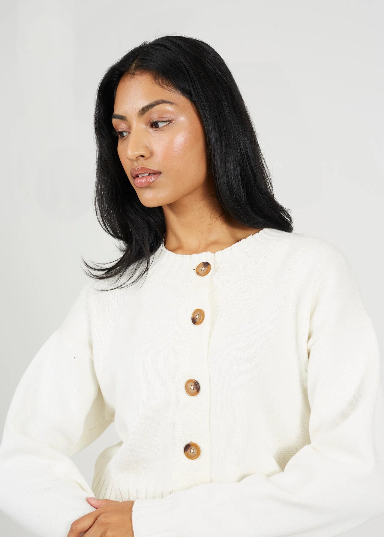 BOXY CREW NECK CARDIGAN, CREAM