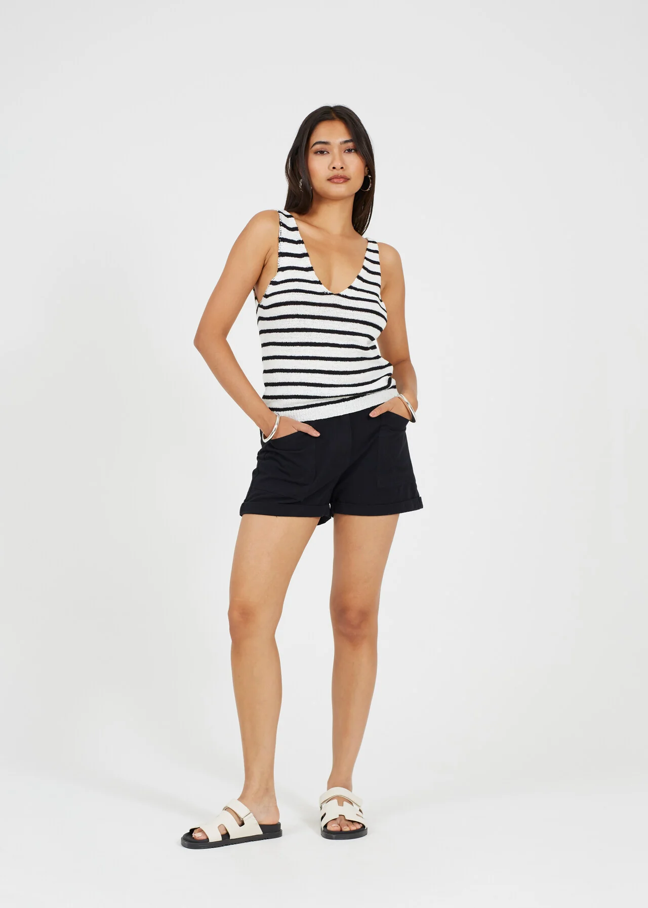 Brave Soul Crepe Yarn V-Neck Knitted Vest – White/Black Stripe