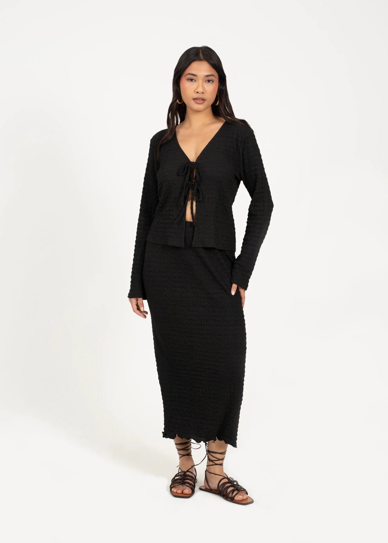 TEXTURED TIE FRONT LONG SLEEVE TOP, BLACK