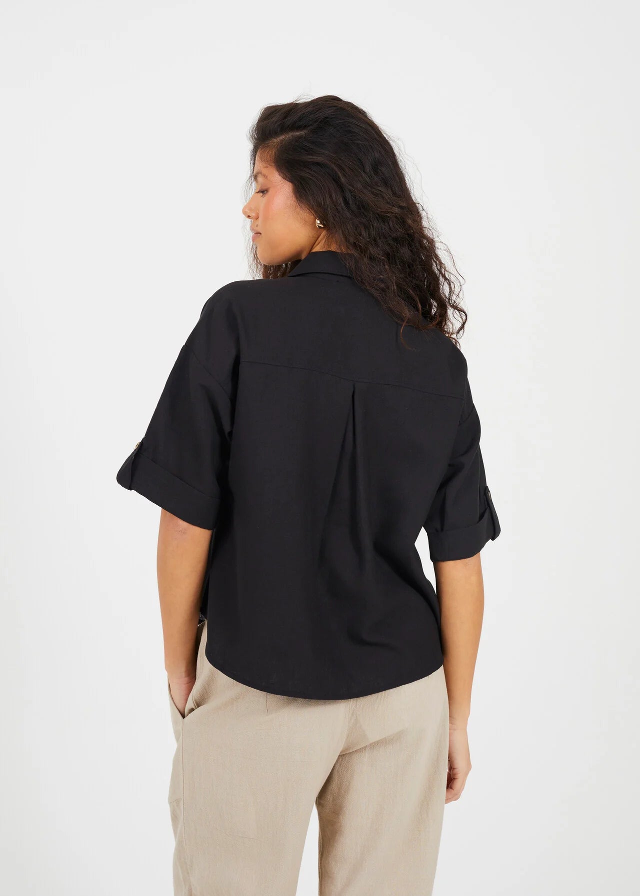 SHORT SLEEVE BUTTON DOWN SHIRT, BLACK