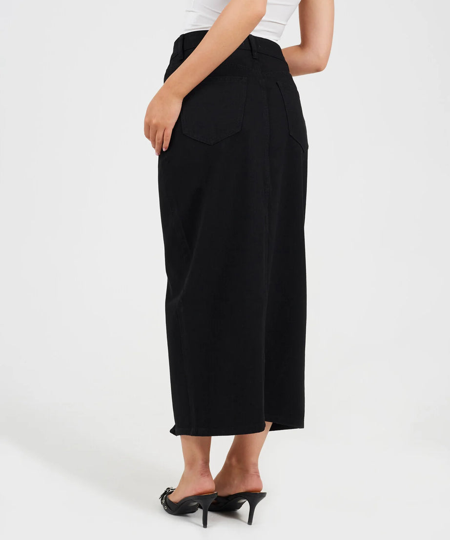 HIGH WAISTED DENIM SKIRT WITH FRONT SPLIT, WASHED BLACK