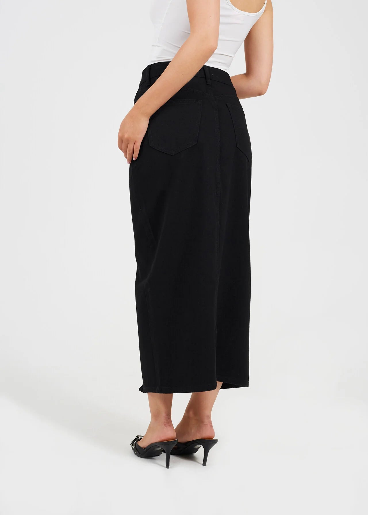 HIGH WAISTED DENIM SKIRT WITH FRONT SPLIT, WASHED BLACK