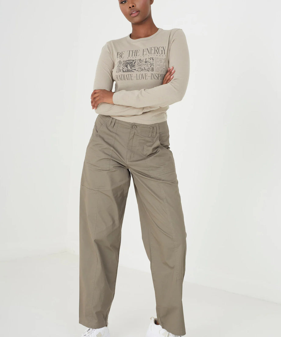 KHAKI UTILITY STYLE CARGO TROUSER