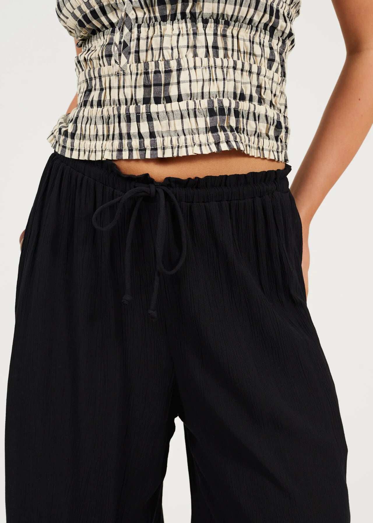 CRINKLE DRAWCORD TEXTURED TROUSERS, BLACK