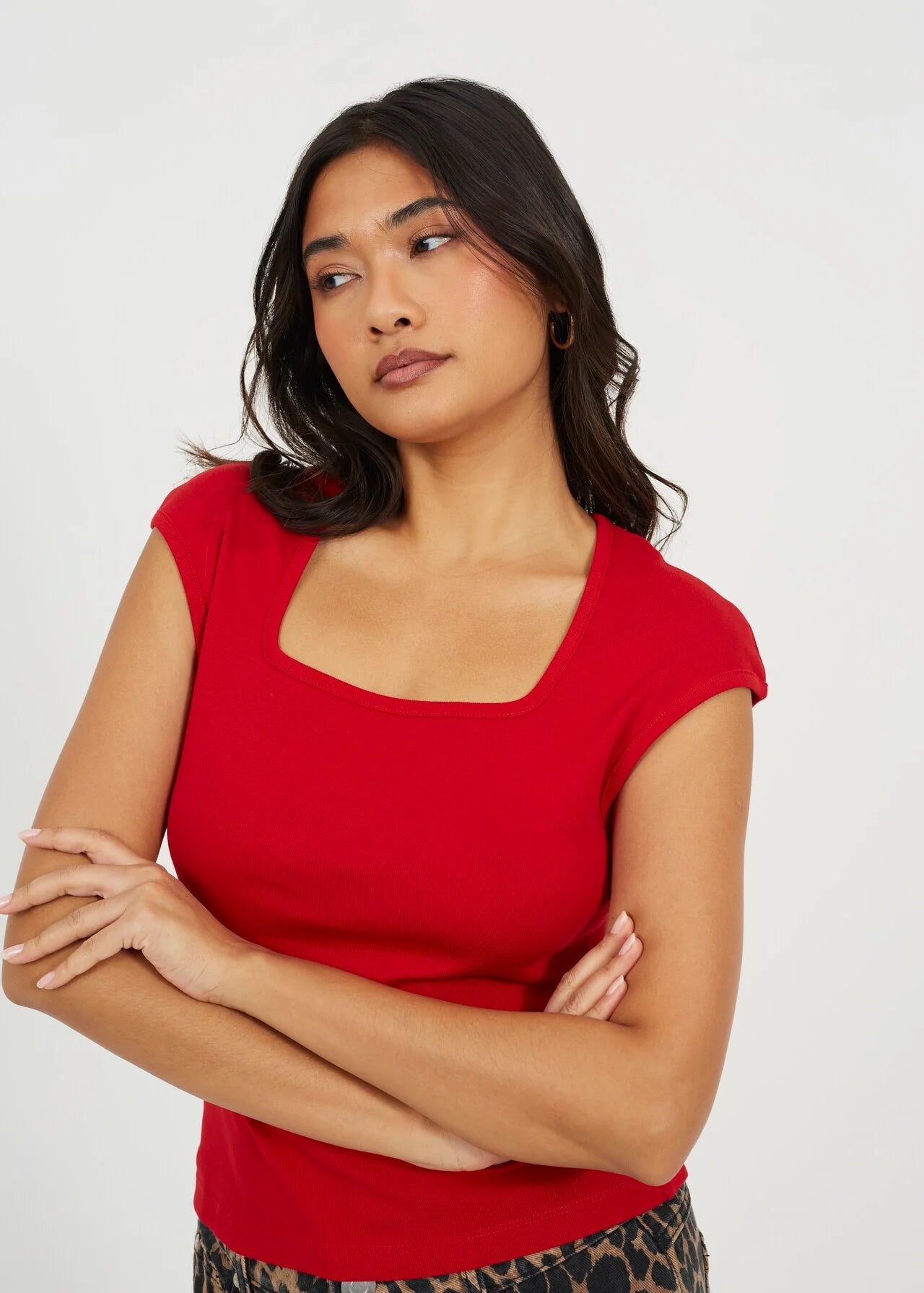 SQAURE NECK SHORT SLEEVE T-SHIRT, RED