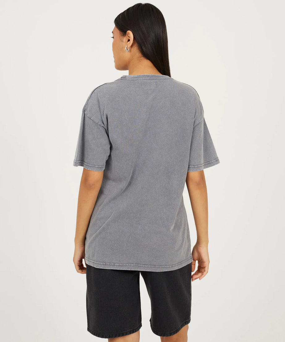 'SAN FRANCISCO' GRAPHIC T-SHIRT, SILVER GREY ACID WASH