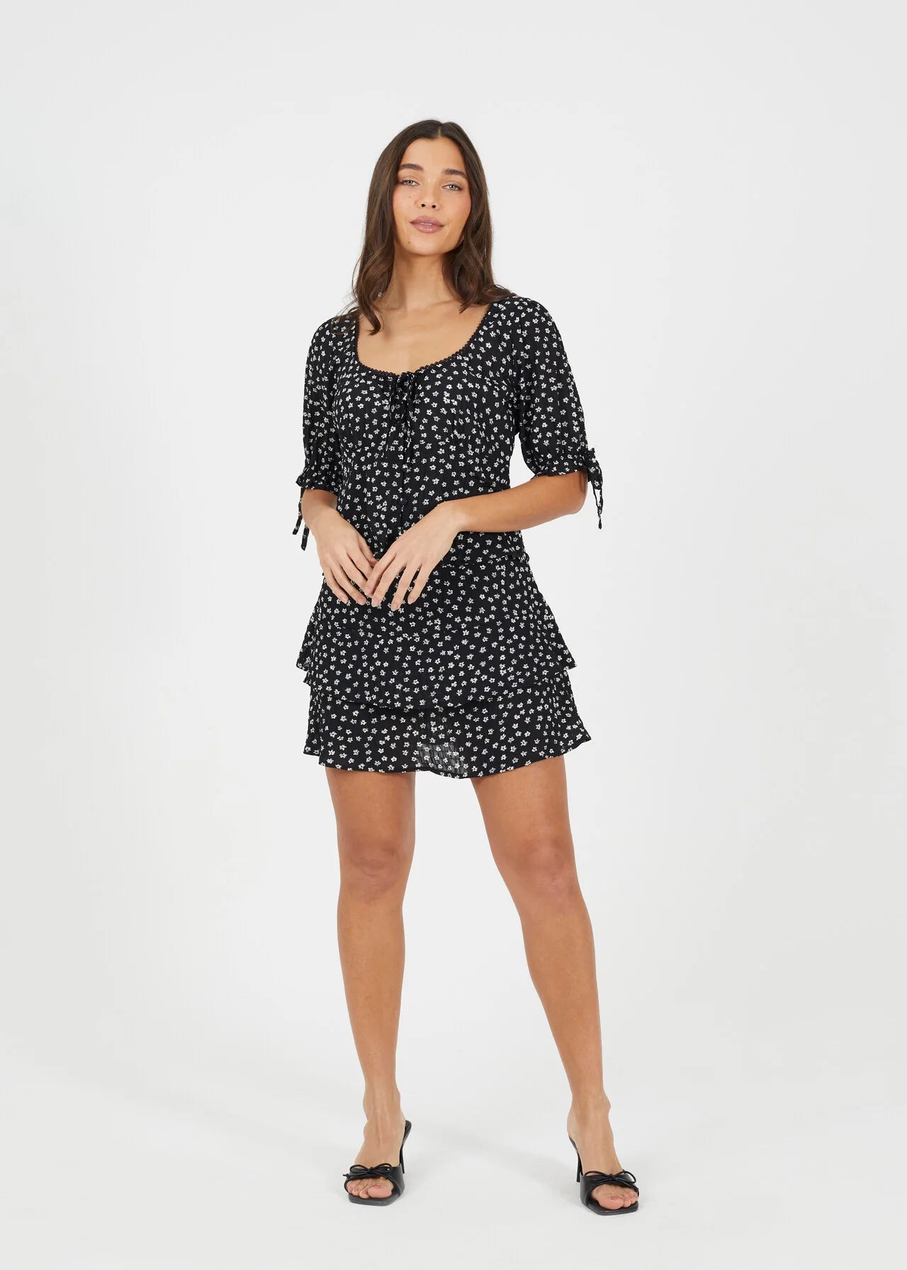 FLORAL TIE DETAIL TOP BLACK