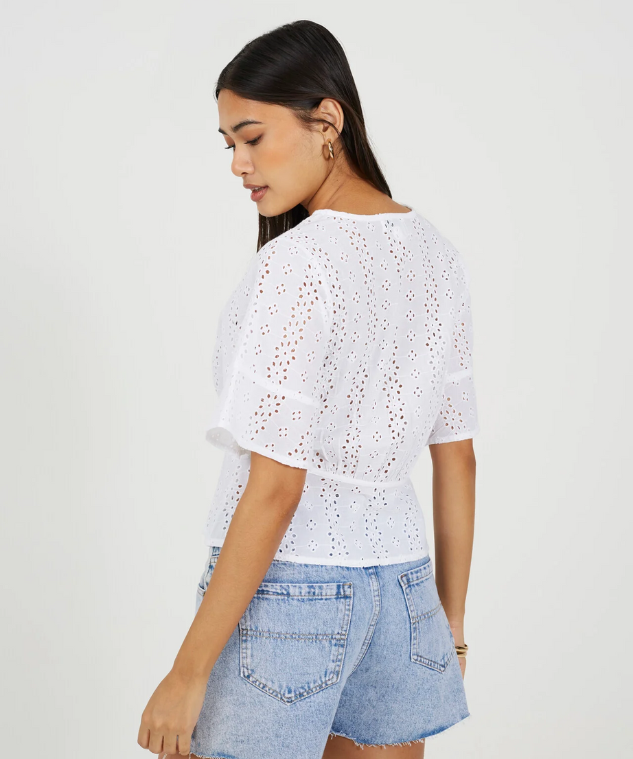 Brave Soul Boxy Embroidered Tie-Front Top – White Cotton Blouse
