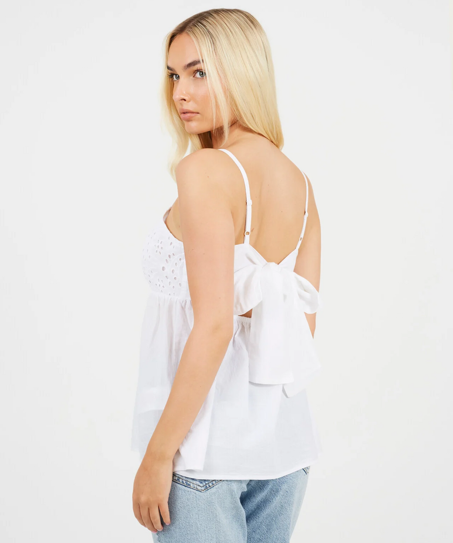 Brave Soul Broderie Vest – White Spaghetti Strap Top