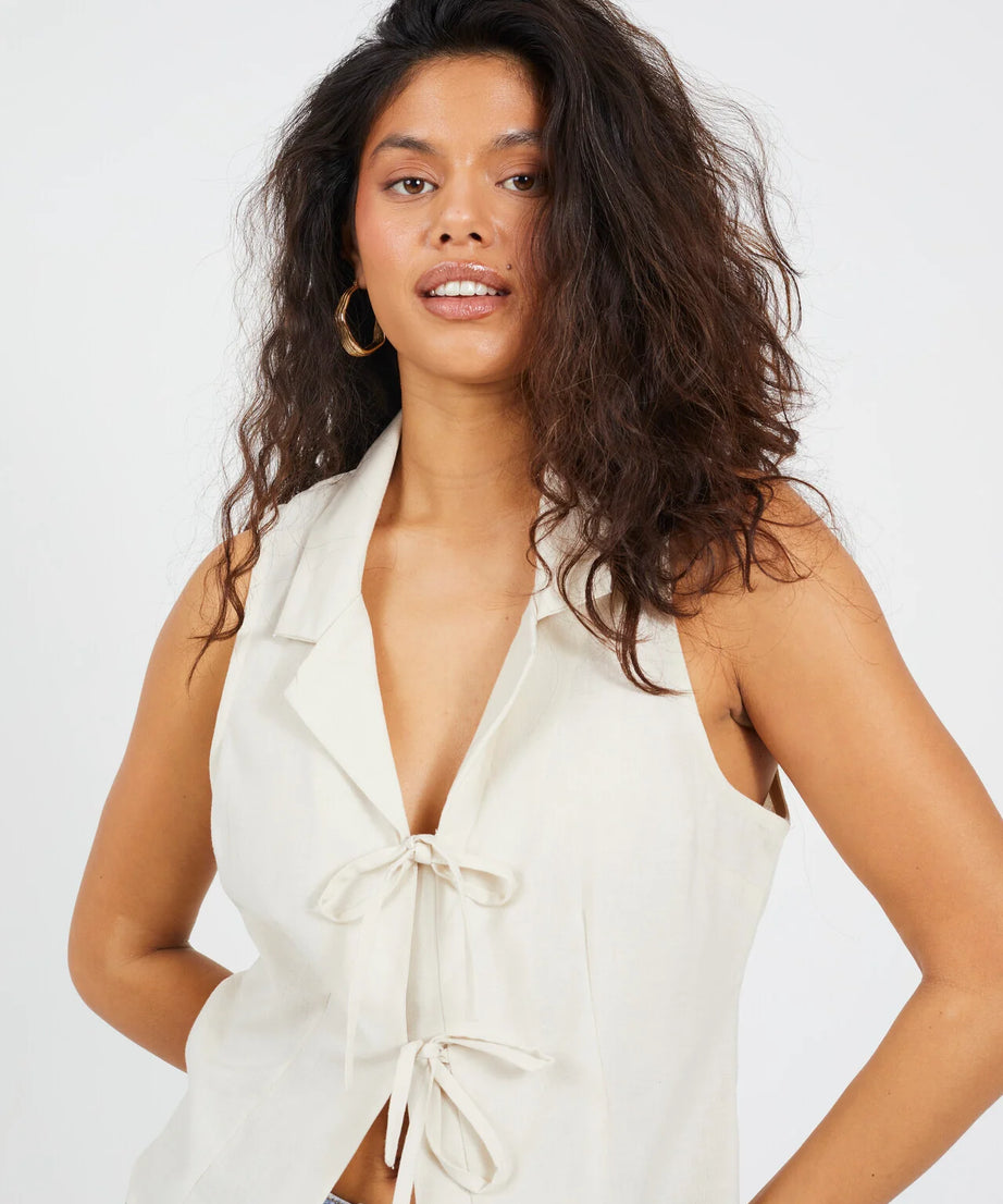 WOVEN COLLARED TIE FRONT VEST, ECRU