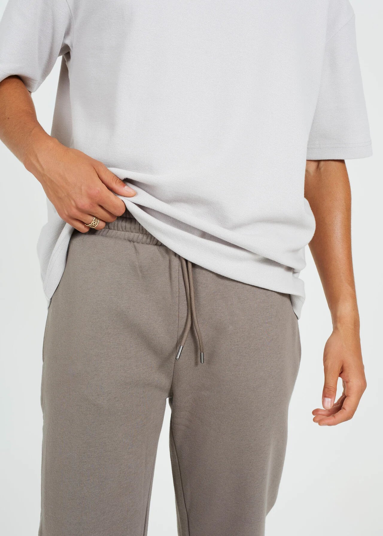 STRAIGHT LEG OPEN CUFF JOGGER, TAUPE