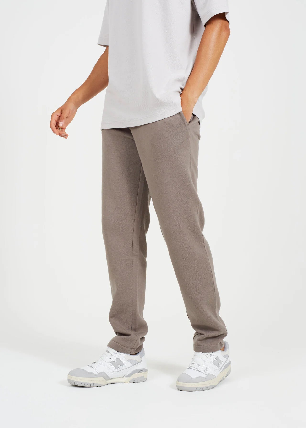 STRAIGHT LEG OPEN CUFF JOGGER, TAUPE
