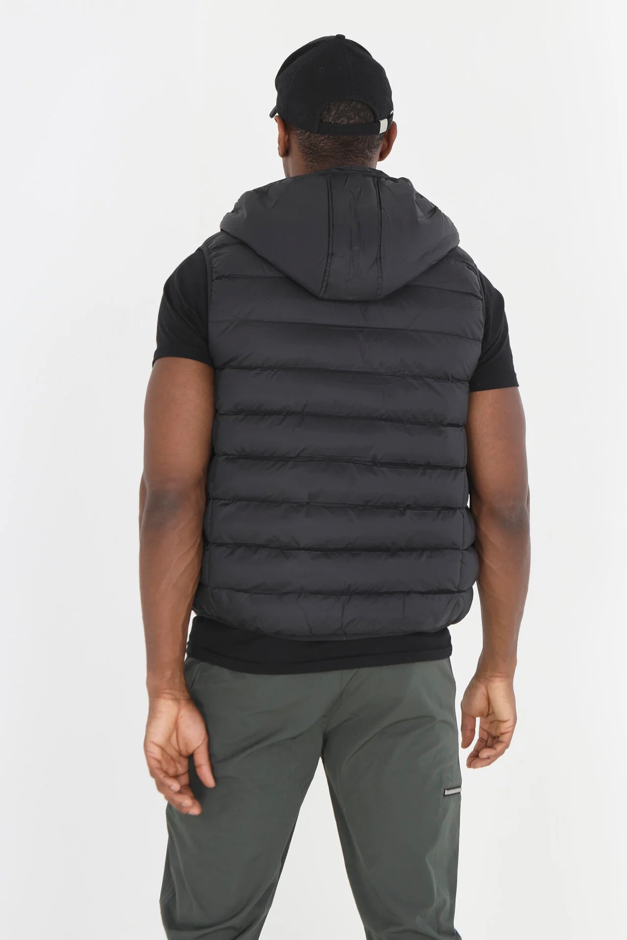 BLACK HOODED ZIP THROUGH CHEVRON QUILTED GILET