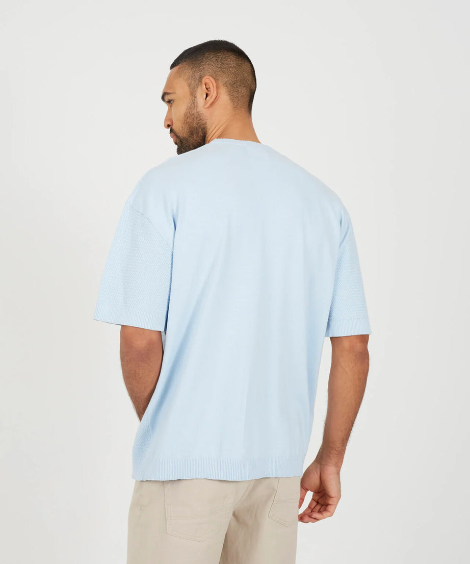 LIGHT BLUE KNITTED CREW NECK TOP