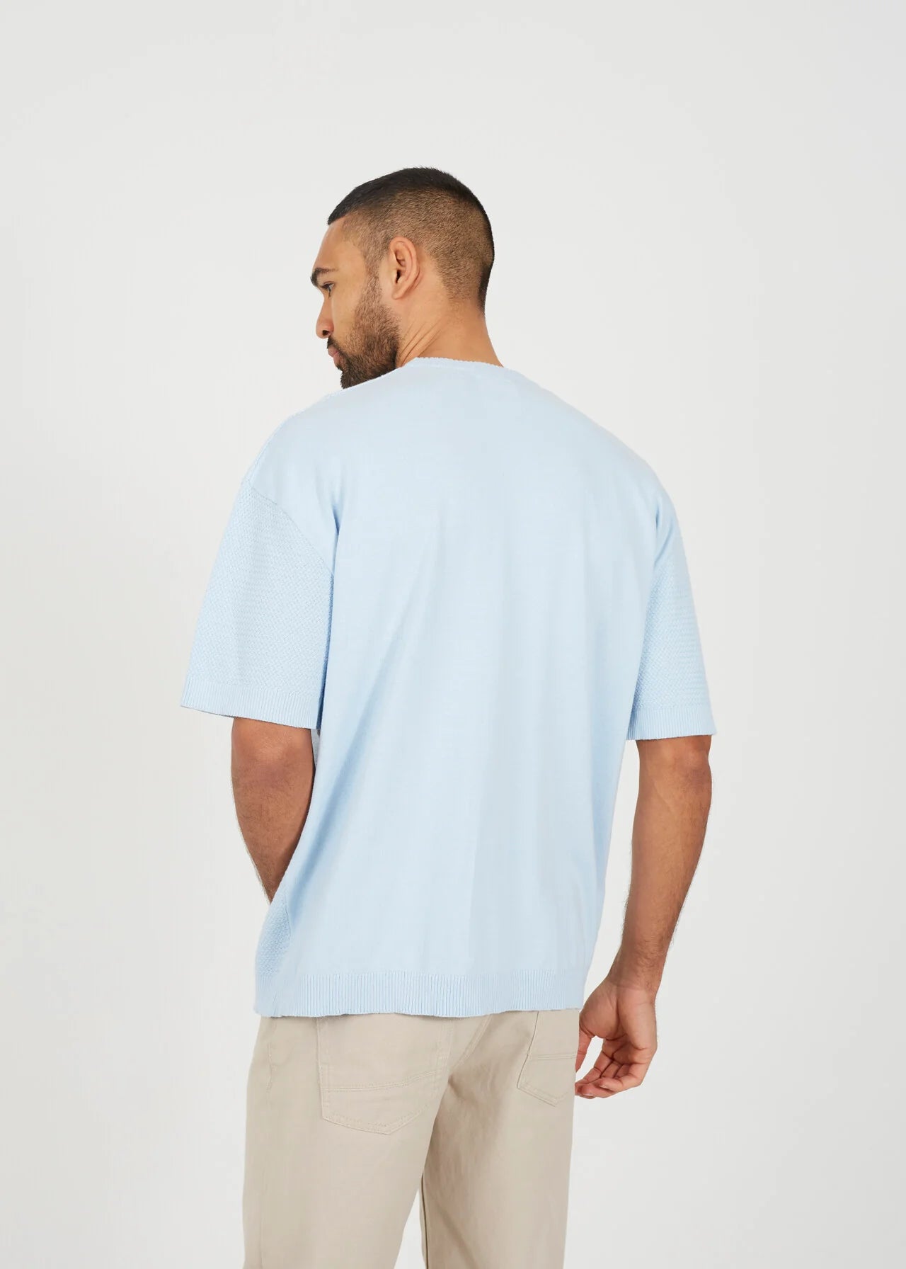 LIGHT BLUE KNITTED CREW NECK TOP