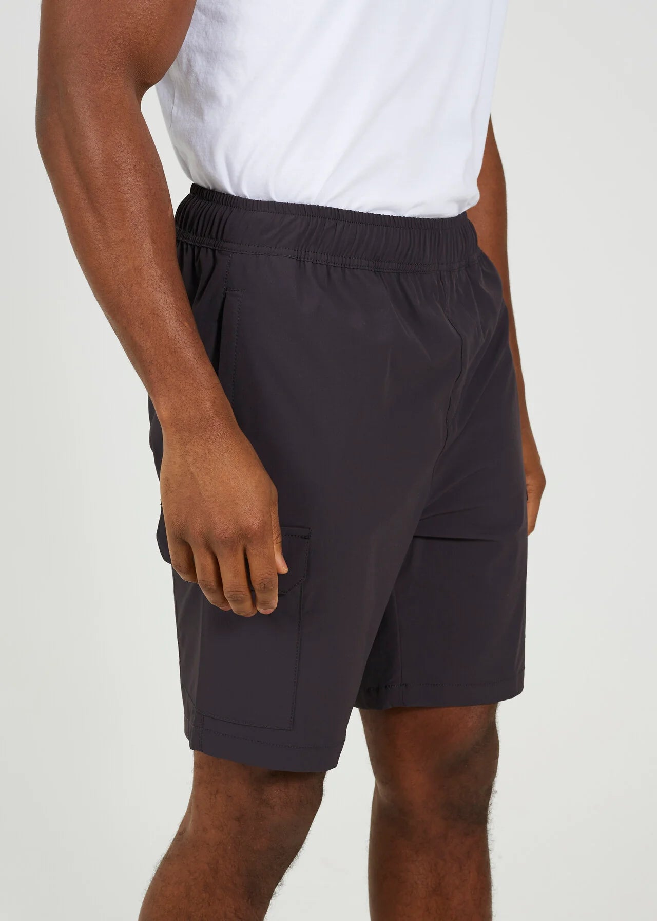 ELASTICATED WAIST CARGO SHORTS