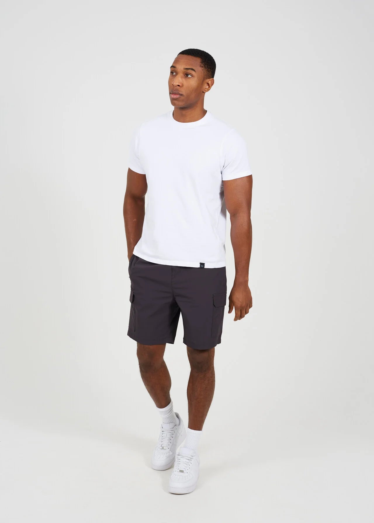 ELASTICATED WAIST CARGO SHORTS