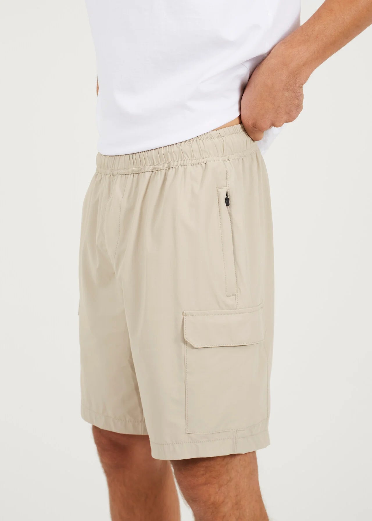 CARGO STYLE WOVEN SHORTS