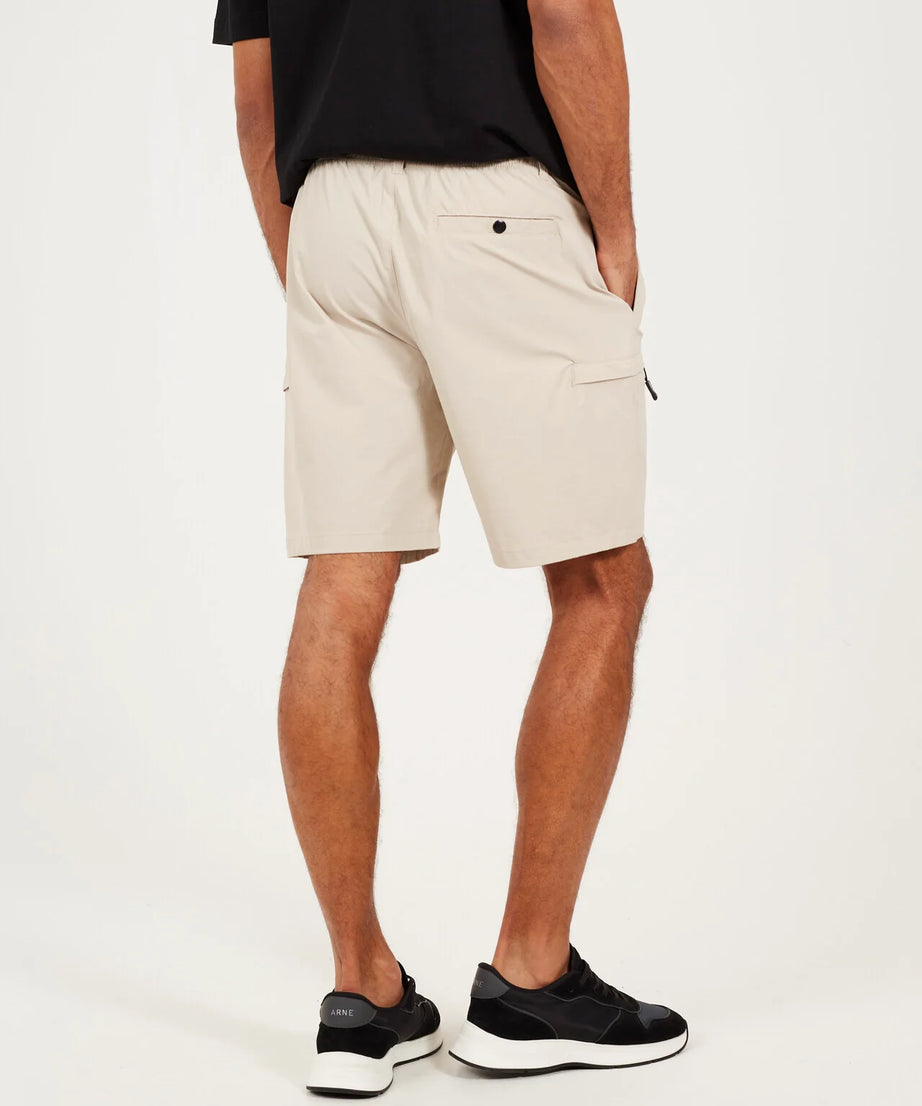 RIPSTOP BELT AND POCKET DETAIL SHORTS