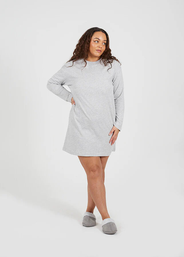 PLUS SIZE LONG SLEEVE JUMPER DRESS