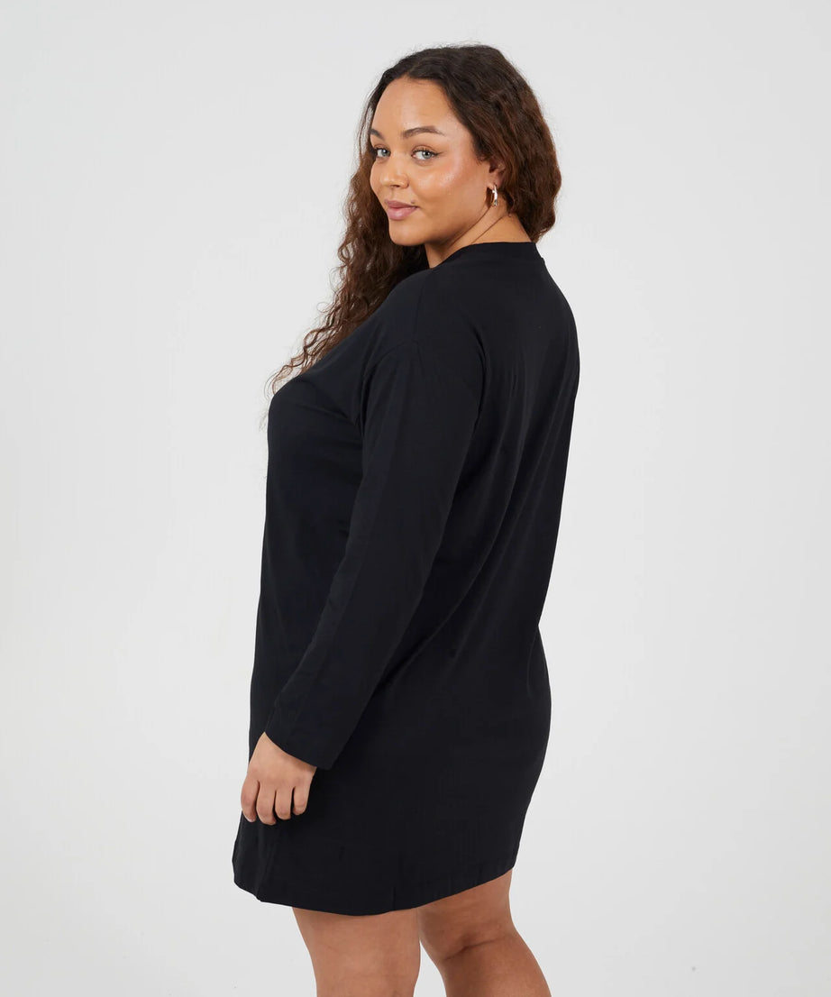PLUS SIZE LONG SLEEVE JUMPER DRESS