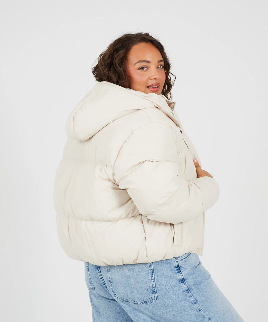 PLUS SIZE CREAM SHORT PADDED PUFFER JACKET