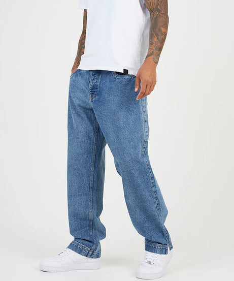 WIDE FIT LIGHT WASH JEAN WITH SPLIT HEM LONG LENGTH